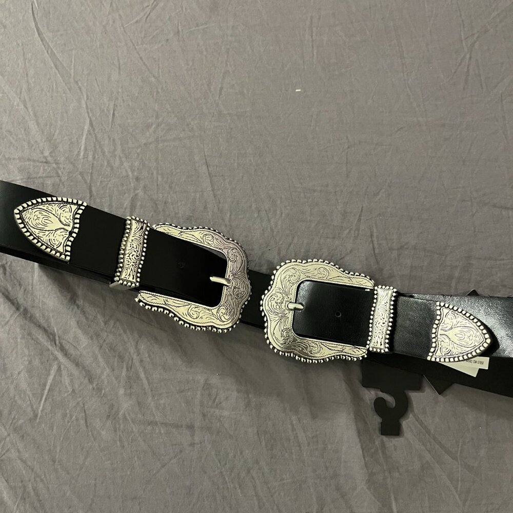 Forever 21 Etched Black Leather Dual Buckle Belt M/L